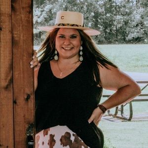 Meet your Posher, Ashley